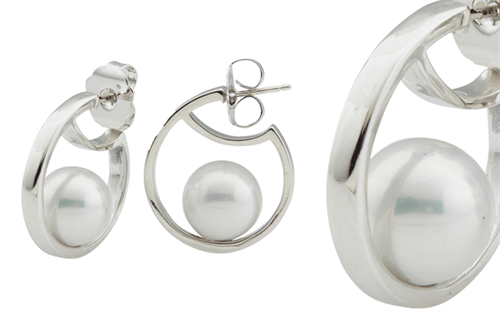 Firucci’s Spanish pearl earrings