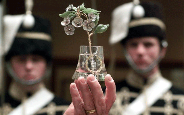 A recently discovered Fabergé flower 'brooch' may be worth over £1 million. Image courtesy: <em>Birmingham Mail</em>