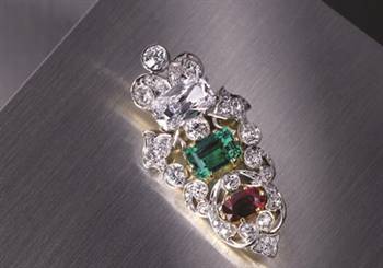 A brooch purchased for US$8 stole the show at a recent Bonhams auction