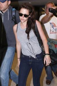 Kristen Stewart at Sydney airport