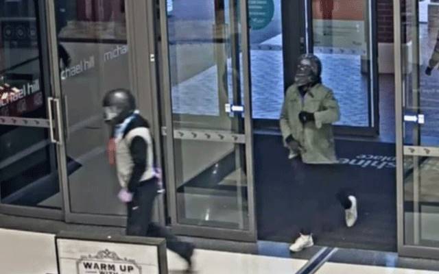 Another armed robbery has occurred at a Michael Hill store. Image courtesy: <a href="https://www.9news.com.au/national/2018/06/14/16/20/helmet-wearing-thieves-raid-melbourne-jewellery-store" target="_blank">9 News</a>