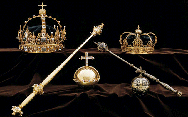 Two thieves stole Swedish royal crowns from a cathedral last week