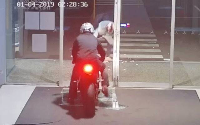 A clumsy thief is caught on camera dropping stolen jewellery during a late-night raid in Perth.