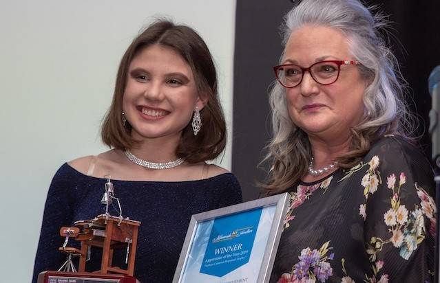 Judy Cameron presents the Nathan Cameron Perpetual Trophy to the 2019 Apprentice of the Year, Jessica Garbo of Penrith Jewellery Workshop.