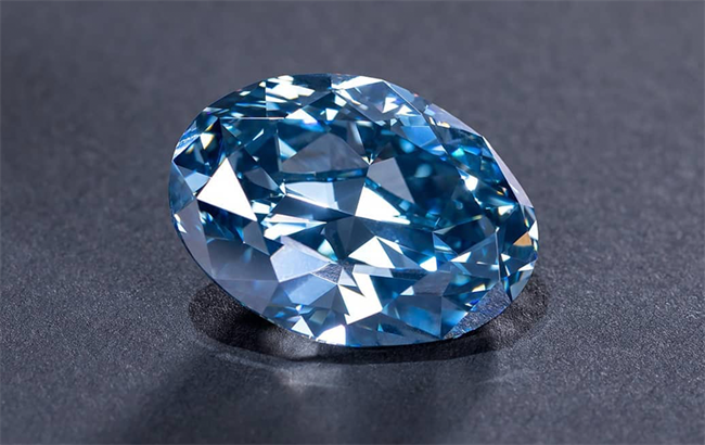 The rare blue diamond is on loan from the Okavango Diamond Company and is the largest of its kind found in the Botswana. The GIA has graded it VVs1 in terms of clarity. <b>Image: </b> Okavango Diamond Company