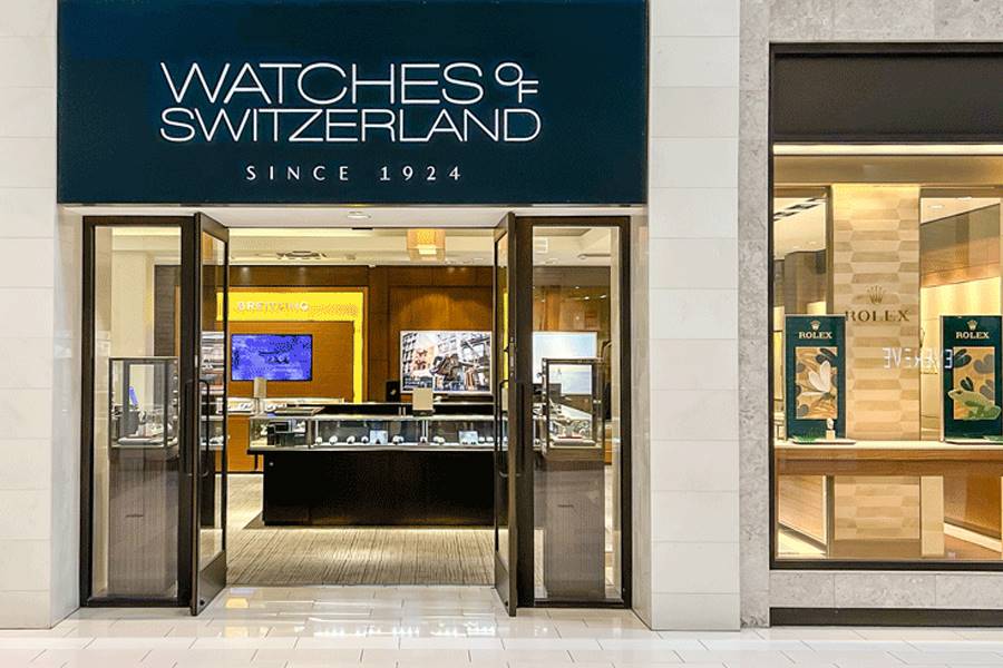 The bulk of revenues generated for the quarter was delivered by the sale of luxury watches posting an increase of 40.5 per cent at £508.8 million ($AU946 million) compared with the same period last year at £362.1 million ($AU673.3 million).