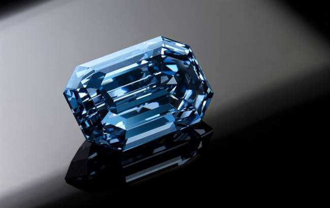 Discovered in April 2021 at the Cullinan Mines in South Africa by UK-based Petra Diamonds, the diamond was part of the special tender purchased by De Beers and diamond manufacturing firm Diacore for $US40.2 million ($AU55.79 million). Source: Sotheby