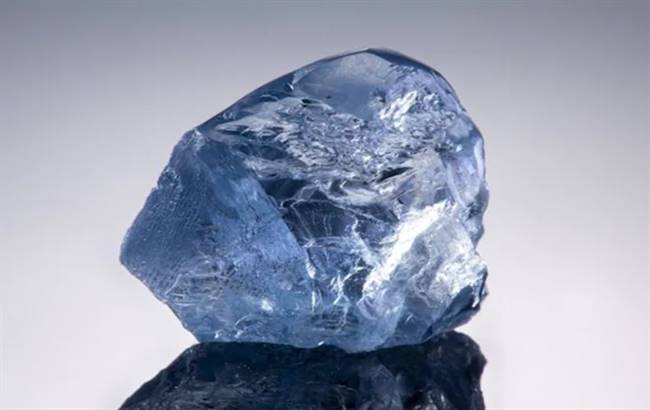 The Cullinan Blue was originally a 39.34-carat Type IIb rough recovered from the South African Cullinan diamond mine in April 2021 Source: Petra Diamonds