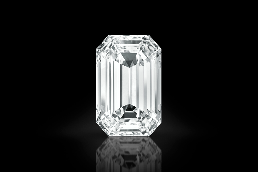 The Light of Africa fetched $US195,000 ($AU274,554) per carat at auction.