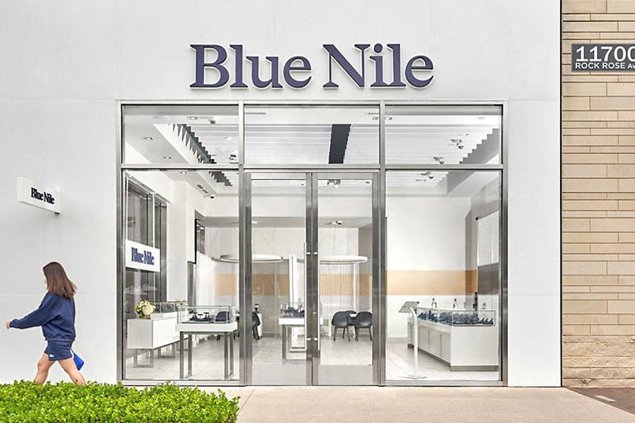 Blue Nile claims to be the world's largest online diamond retailer.