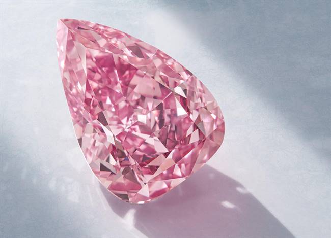 The Fortune Pink is an 18.18-carat pear-shaped fancy vivid pink diamond that is expected to sell for US$35 million at Christie’s in November. Image: Christie