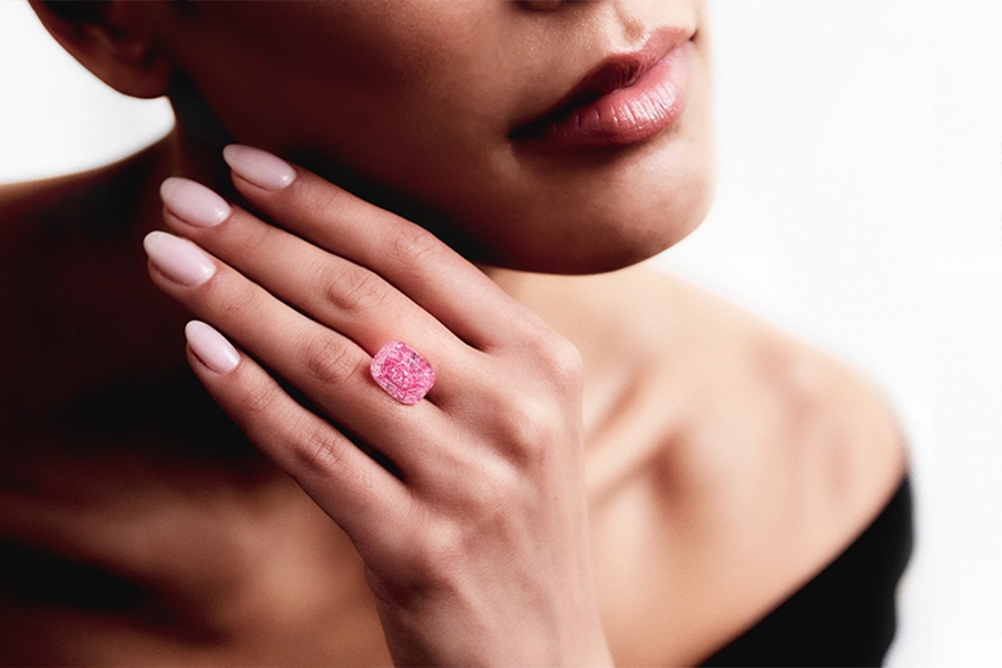 The Eternal Pink, a 10.57-carat cushion-cut vivid purplish-pink internally flawless type IIa diamond. Photo: Sotheby's