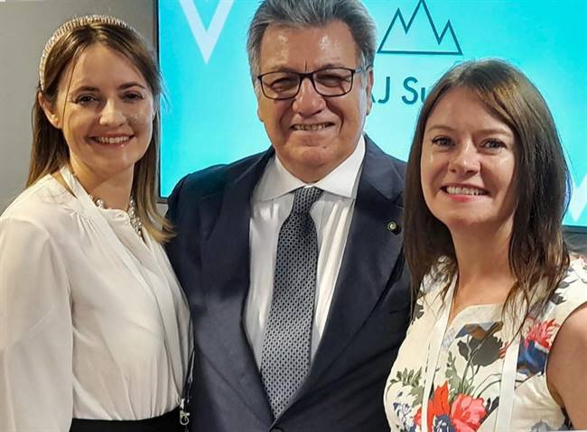 Left to right: Joanna Park-Tonks, president of IGDA, Gaetano Cavalieri, president of CIBJO and Vivien Johnston Glass, IGDA’s Sustainability Chair, during the NAJ Summit in Birmingham, UK.