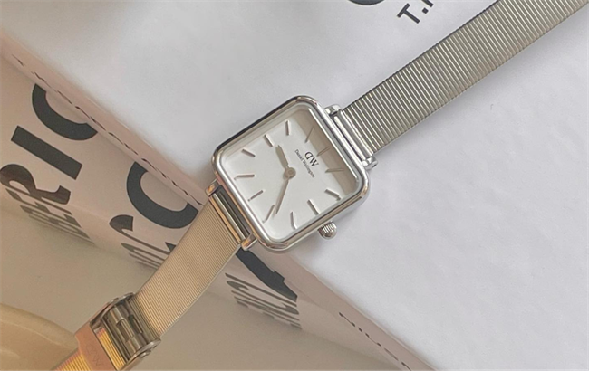 Daniel Wellington has more than 4.8 million followers on Instagram.