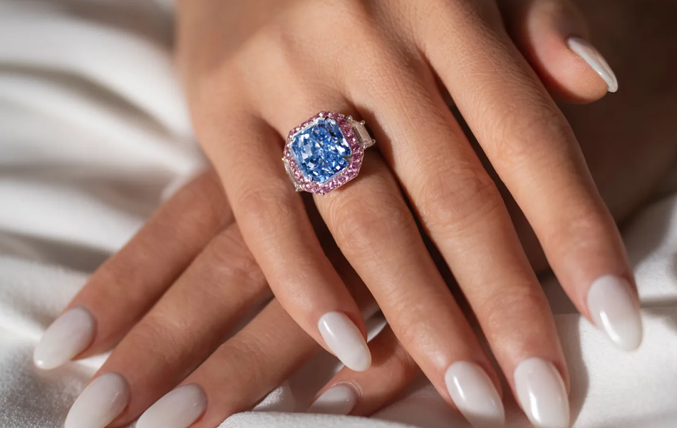 Discovered in the Cullinan Mine in South Africa, the Infinite Blue is one of few blue diamonds above 10 carats that have appeared at auction. | Source: Only Natural Diamonds