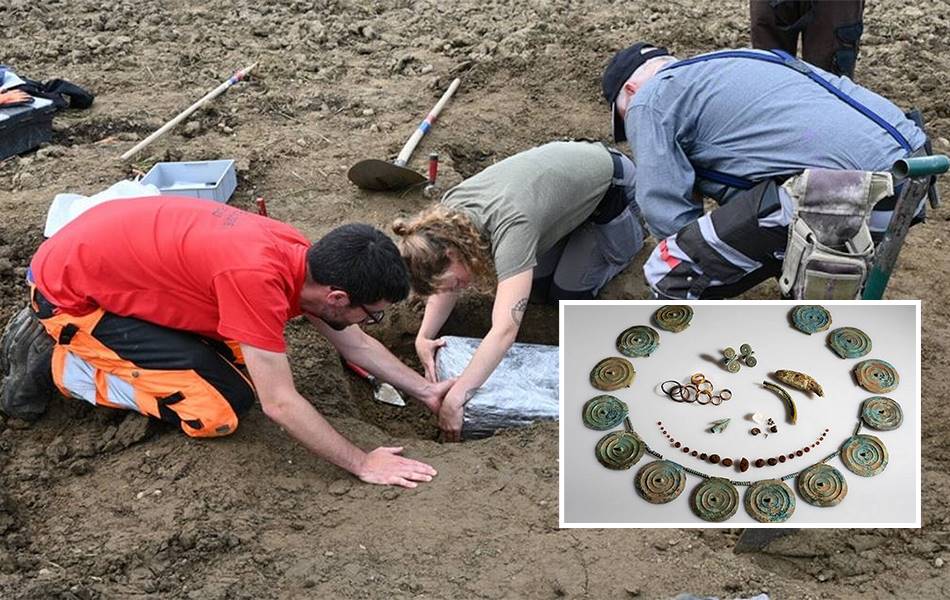 A man with a metal detector examining a carrot field in Switzerland has uncovered an extensive collection of ancient jewellery dating back to the Bronze Age. | Source: Thurgau Canton