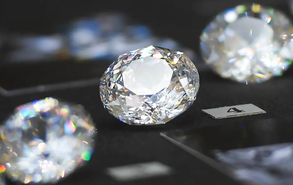 The world’s largest diamond producer, the De Beers Group, has called for a one-year extension on the G7 sanctions against the Russian diamond industry. | Source: Sputnik / Kirill Kallinikov