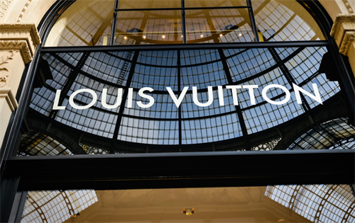 Over the past 12 months, rumours have circulated suggesting that French luxury conglomerate Louis Vuitton Moët Hennessy (LVMH) is considering a takeover of rival Richemont. | Source: Deposit Photos