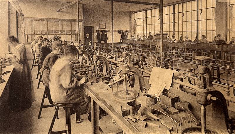 A gemcutting workshop in Gex, early 20th century.