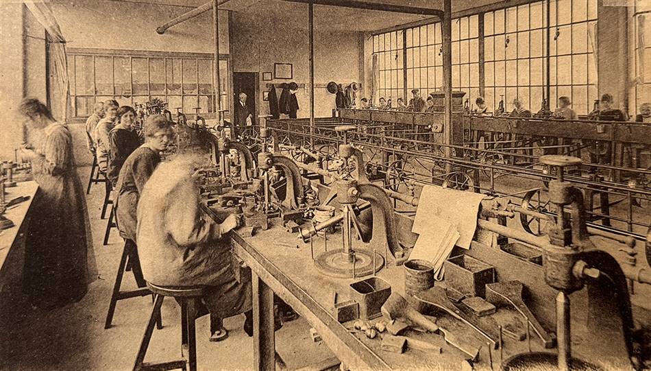 A gemcutting workshop in Gex, early 20th century.