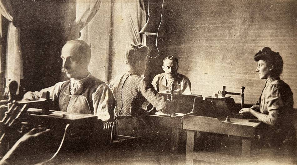 A gemcutting workshop in Septmoncel in the early 20th Century.