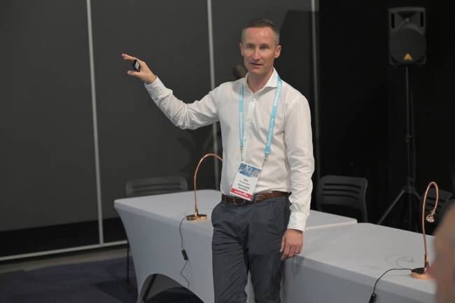 Nationwide Jewellers general manager Glen Pocklington addresses members at the Sydney Fair.