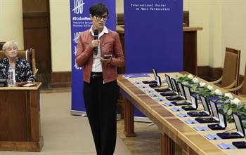 Jewellery belonging to the inmates of Germany’s concentration camps during the Second World War was returned to several families during a recent ceremony in Warsaw. | Source: AP News