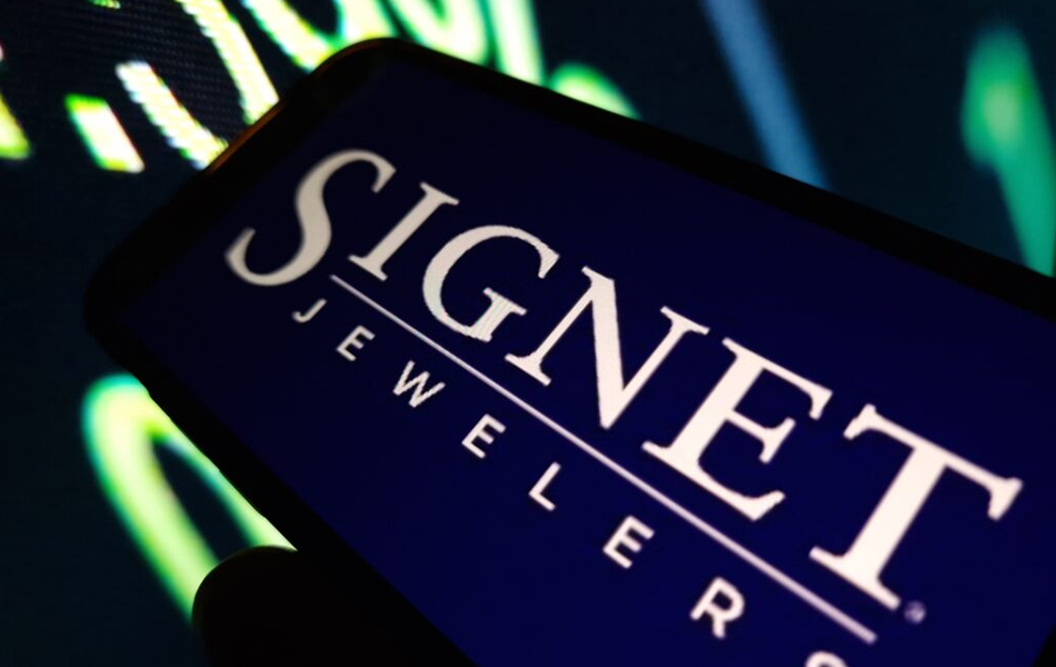 Signet Jewelers introduced digital storefronts over the past 12 months with the aim of combining personalisation with online convenience. | Source: Digital Commerce 360