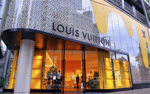 Louis Vuitton Moët Hennessy (LVMH) has reported a 3 per cent decline in revenue among its watch and jewellery brands over the past financial year. | Source: AP/Robb Report