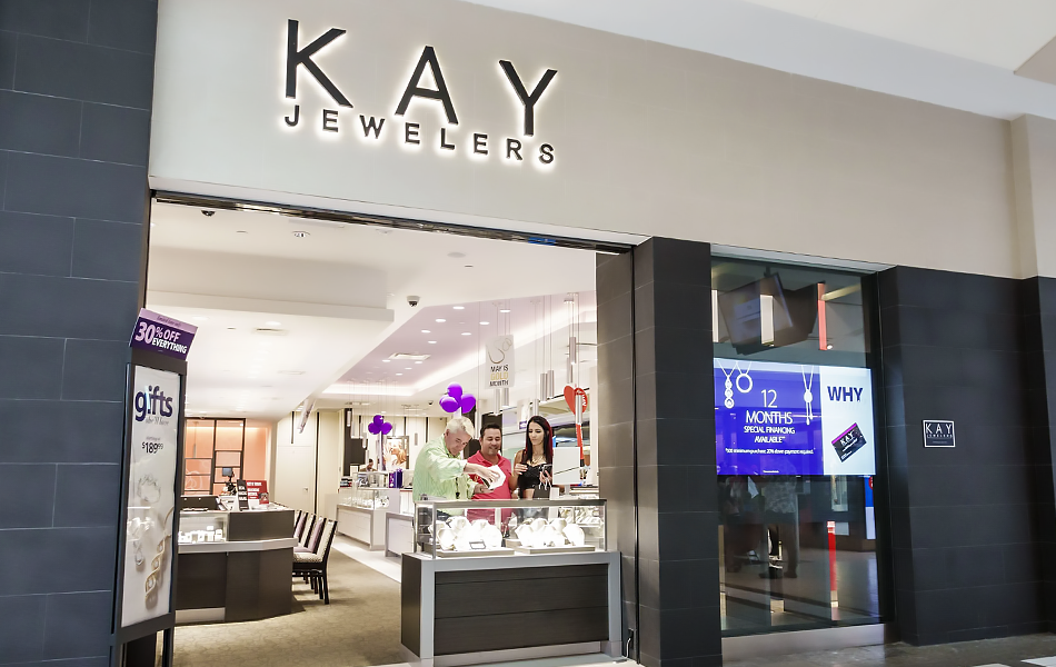 Signet Jewelers has renewed its emphasis on lab-created diamond jewellery, with an executive from a prominent brand discussing evolving trends among modern consumers. | Source: Axios/Jeffrey Greenberg