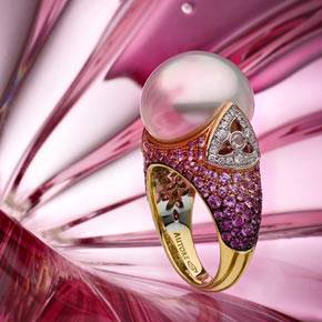 Australian pearl company Autore is among the distinguished exhibitors onboard. 