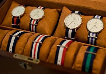 Daniel Wellington watches have ten interchangeable NATO strap options