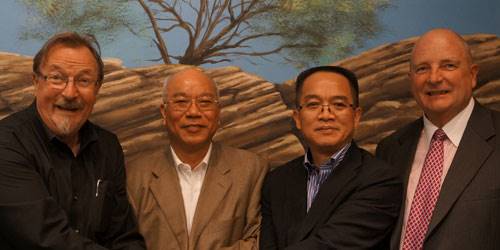 (L to R) Andrew Cody, director The National Opal Collection; Mr Wilson Yuen; Mr Kong Sui; Damien Cody, ICA Ambassador