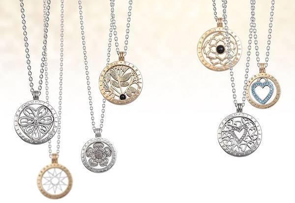 Nikki Lissoni releases a new campaign with its range of interchangeable pendants