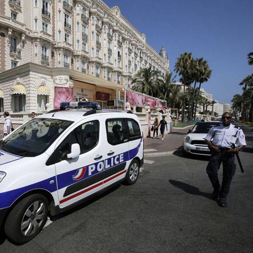 The man raided the exhibition, escaping with jewellery and watches