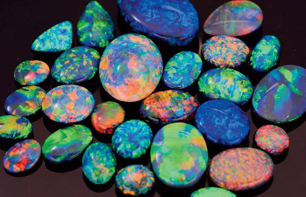 Jewellers are advised to avoid prolonged heat and ultrasonic processes when mending and making opal jewellery