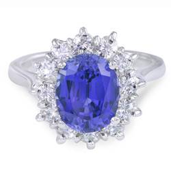 A sapphire ring from Moi Moi Fine Jewellery