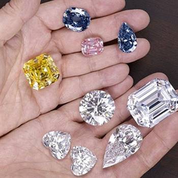 Lawrence Graff holds his most prized diamonds. 