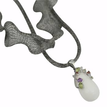 New titanium necklace from Missie von Lubbe