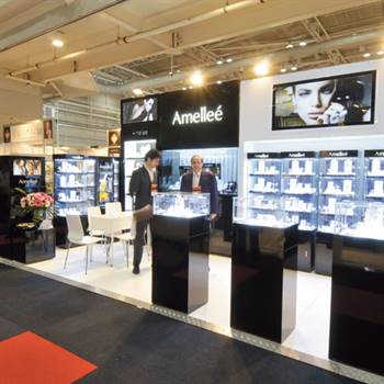 Amellee stand