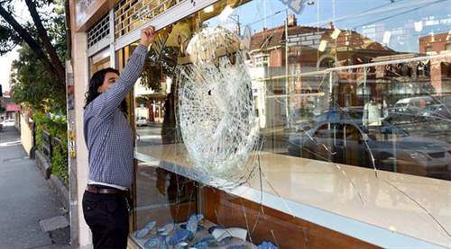 The raid followed another armed jewellery store robbery on Sydney Road in October 2014