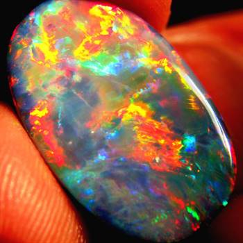 Geologists are questioning whether Australian opal qualifies as a Global Heritage Stone Resource