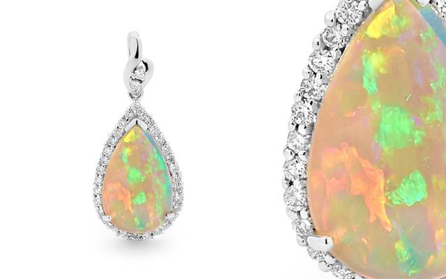 Australian light opal pendant by Opals Australia