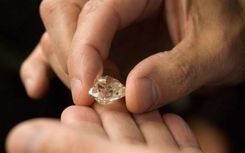 The new ISO standard provides clear definitions around the nomenclature that should be used when describing diamonds