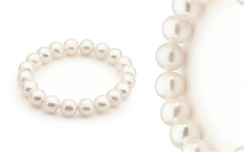 Ikecho Pearl Company's stretch fit pearl bracelet