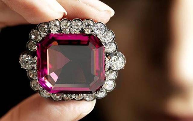 The Hope Spinel is expected to fetch up to $440,000 at auction. Source: Forbes