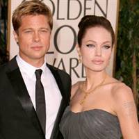 Brad Pitt and Angelina Jolie are engaged.