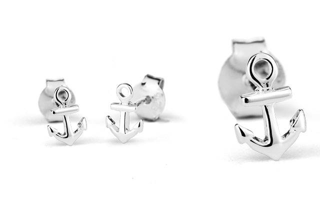 Stow Lockets' sterling silver anchor studs